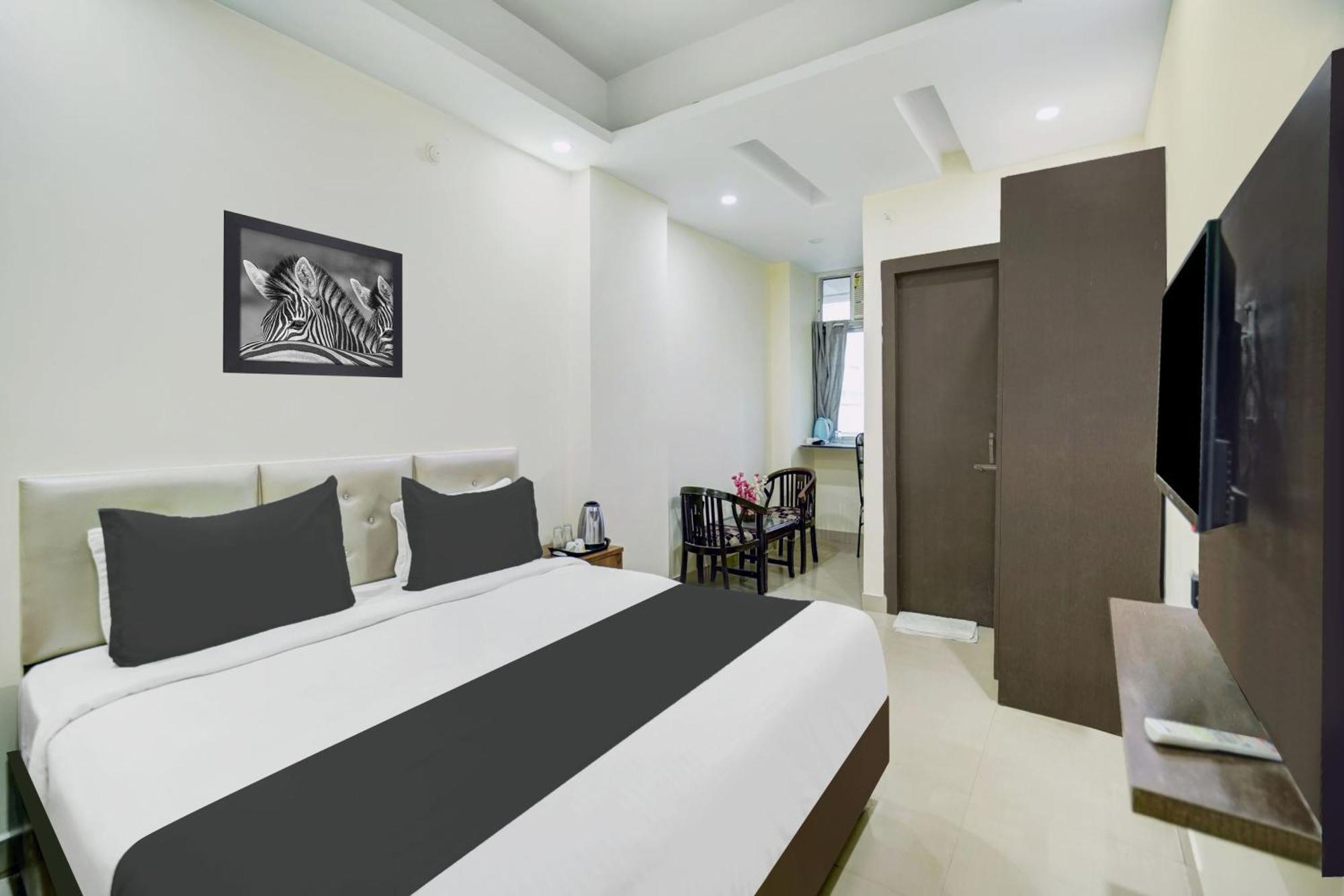 Super Collection O Rajeev Nagar Near Atal Path Formerly Vinayaka Hotel Digha (Bihar)