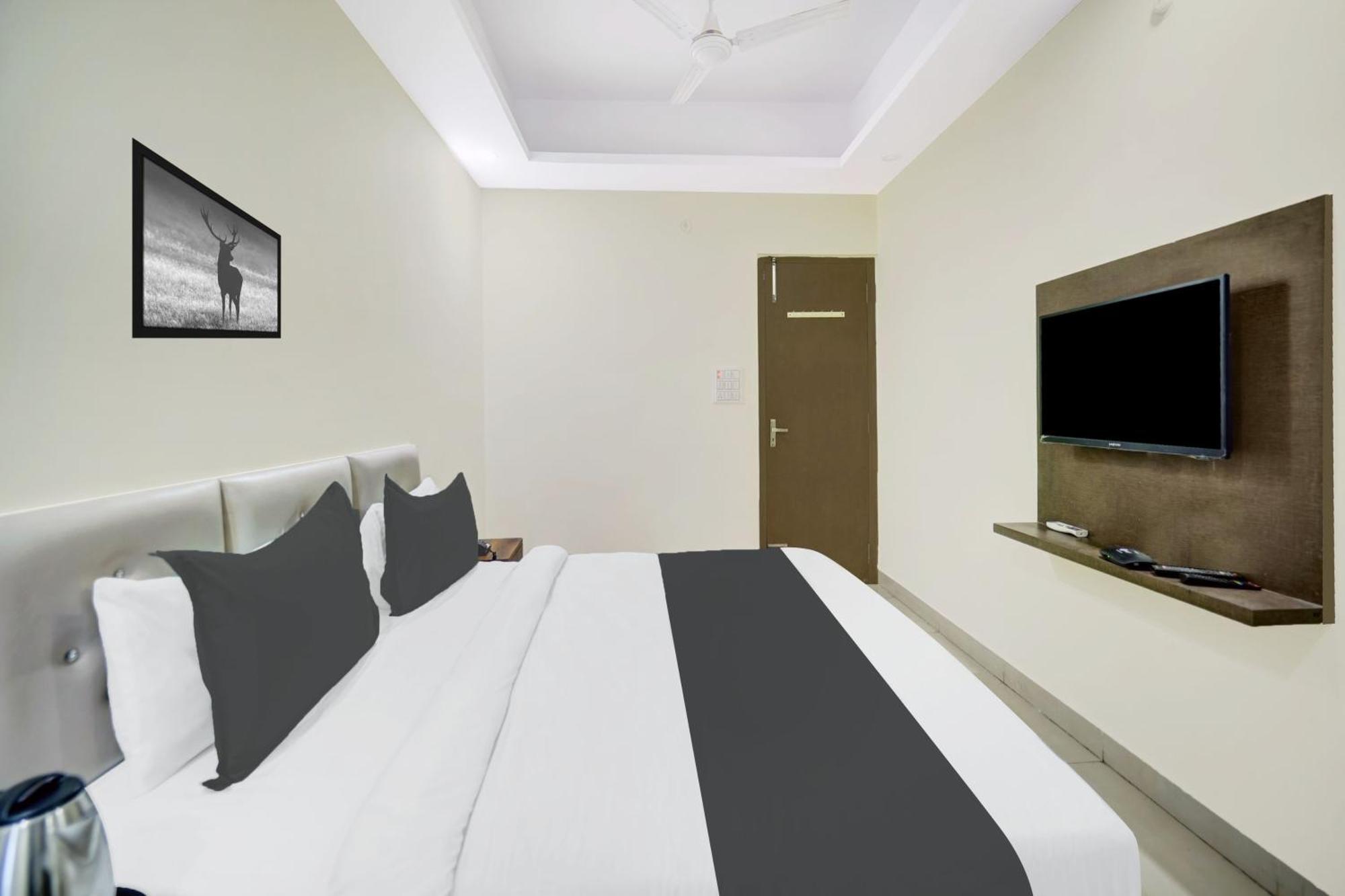 Super Collection O Rajeev Nagar Near Atal Path Formerly Vinayaka Hotel 3*